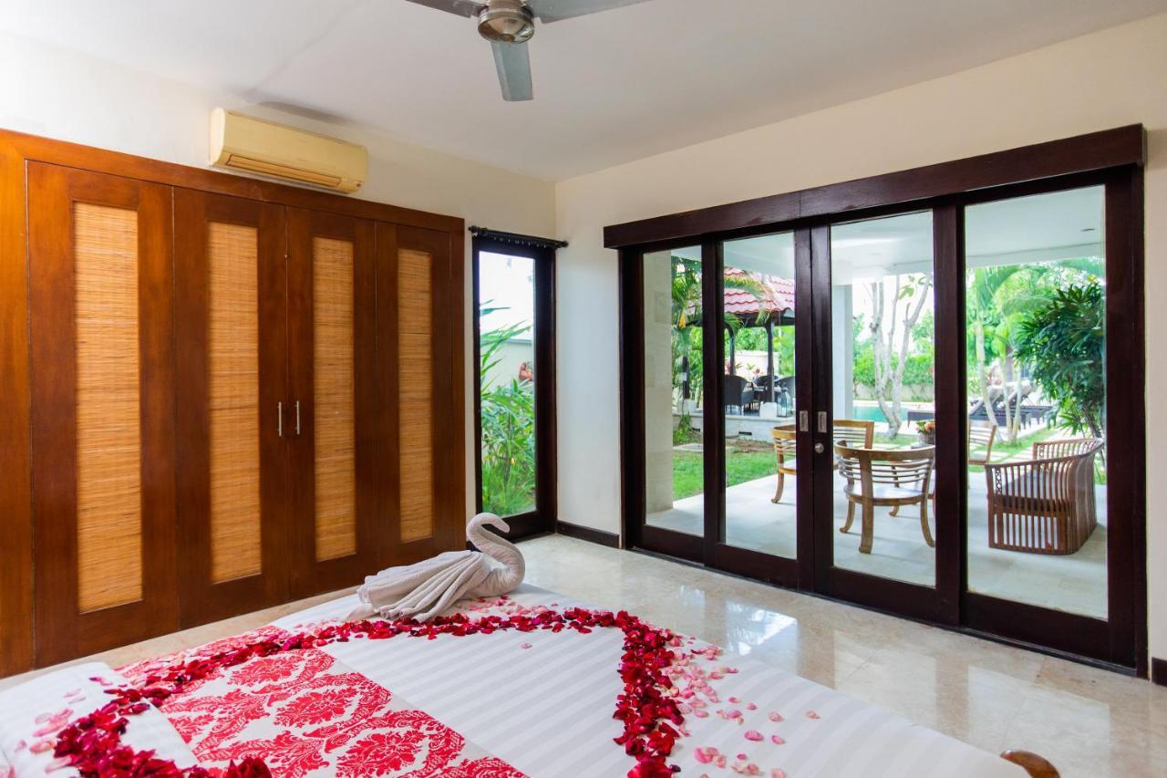 Teras Villa Jimbaran Exterior foto